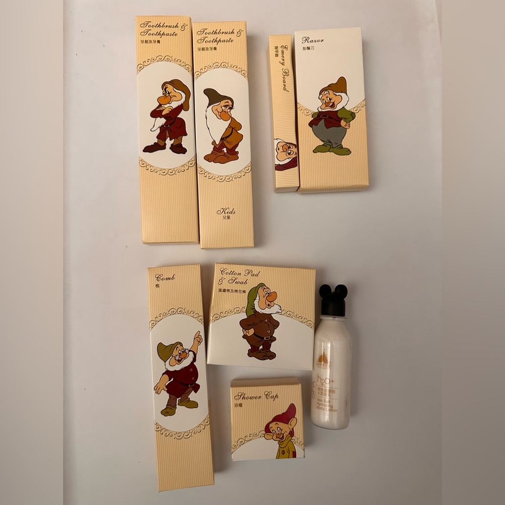 Hong Kong Disneyland Seven Dwarves Toiletries
